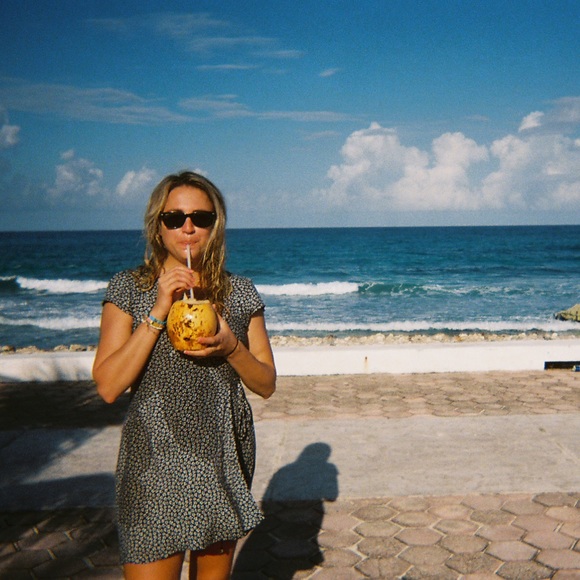 Meet your Posher, Audrey - Picture 10 of 15